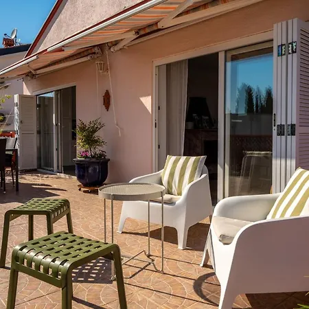 Axelle 50 Meters To The Apartament Banjole